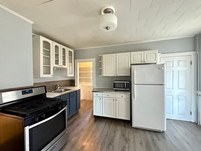 Building Photo - 95 Nightingale Ave Unit 1 Rental
