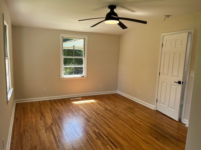 Photo - 202 Silver Bluff Rd