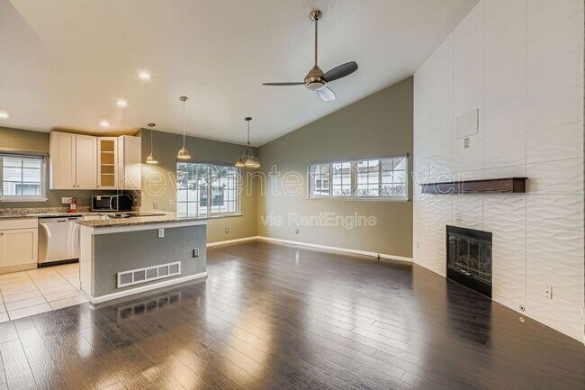 Photo - 6408 Zang St