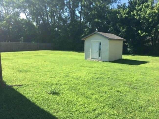 Photo - 4823 Shadowlawn Dr