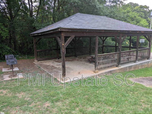 Photo - 201 Chandler Dr Unit Apt 15A