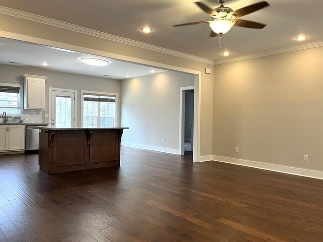 Photo - 122 Fargo Dr