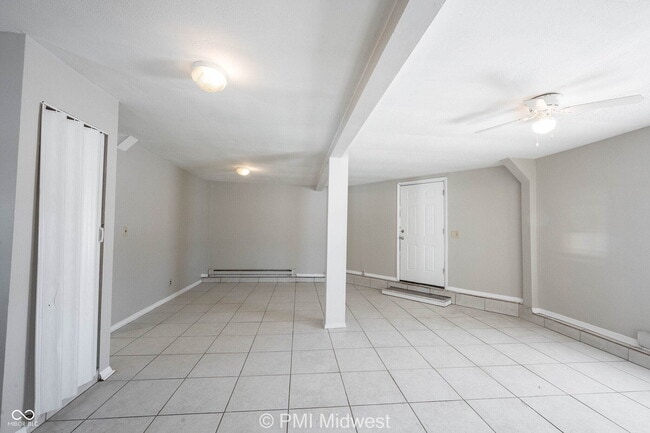 Photo - 4881 300W Unit 21