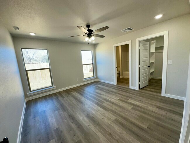 Photo - 2605 Tiffin Ave