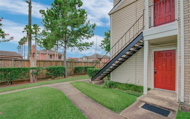 Photo - 2750 Holly Hall St Unidad 1315