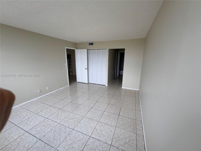 Photo - 16740 NE 9th Ave Unidad 303