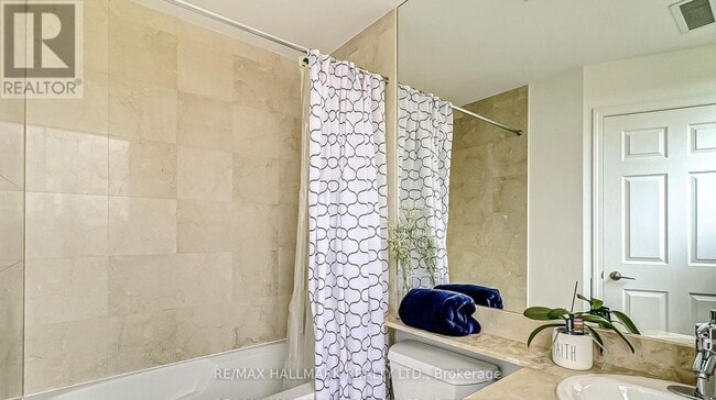 Photo - 736 Spadina Ave. Unité 506