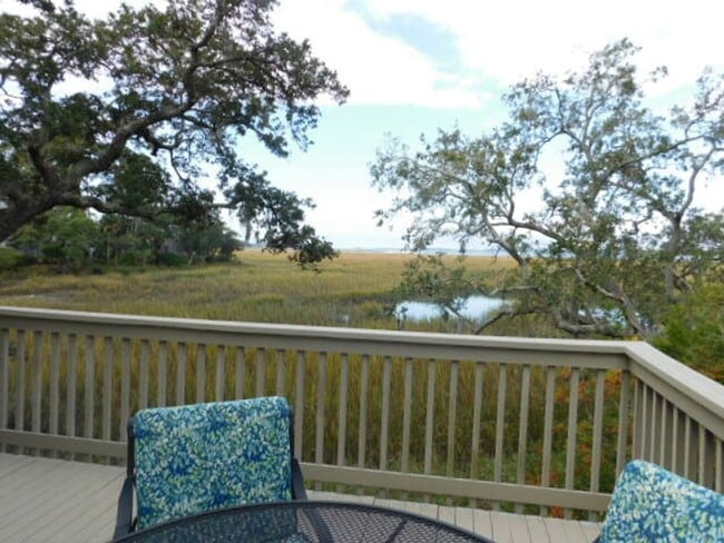 Building Photo - Beautifully Furnished Townhome With Sunset Views