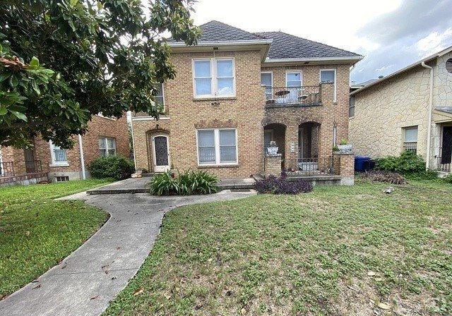 Building Photo - 245 E Lullwood Ave Unit Rear Rental