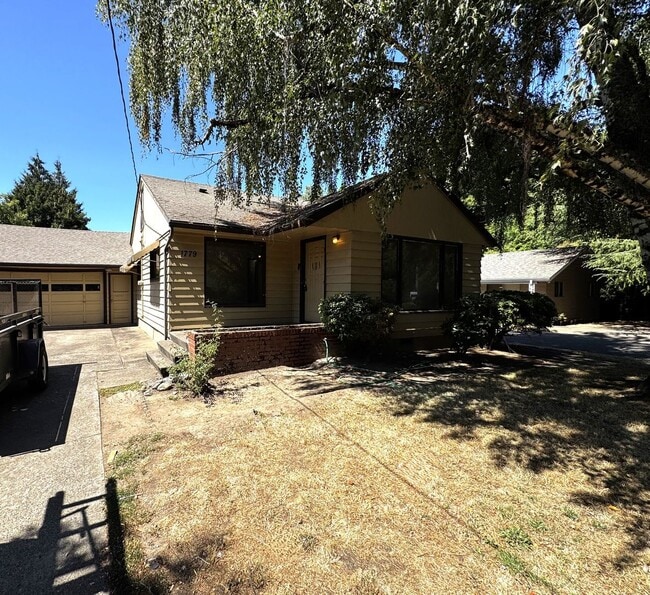 Building Photo - 3 Bed • 1 Bath Home + Bonus Room in Northe...