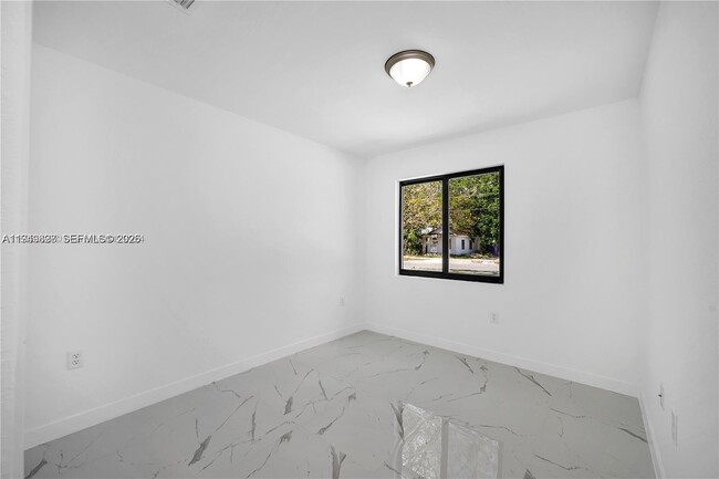 Photo - 673 NW 14th St Unit 1