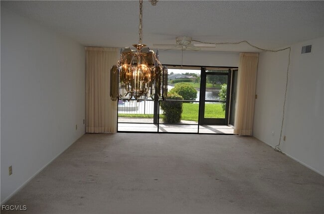 Building Photo - 4009 SE 11th Pl Unit 201 Rental