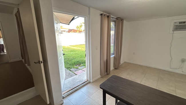Building Photo - 11351 SW 245th St Rental