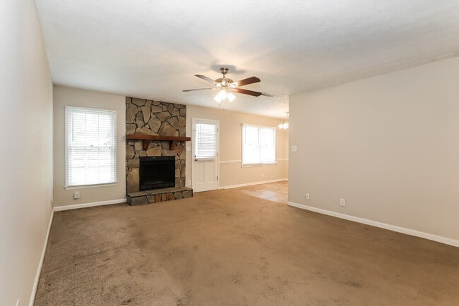 Photo - 3568 Fernbrook Dr