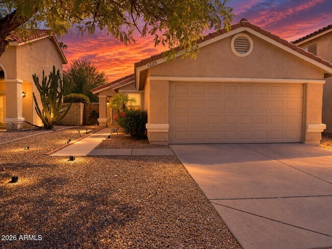 Photo - 1225 E Angela Dr