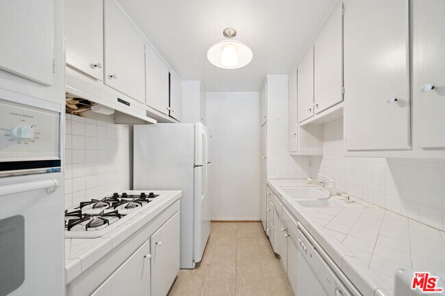 Photo - 1520 Hayworth Ave Unidad 4
