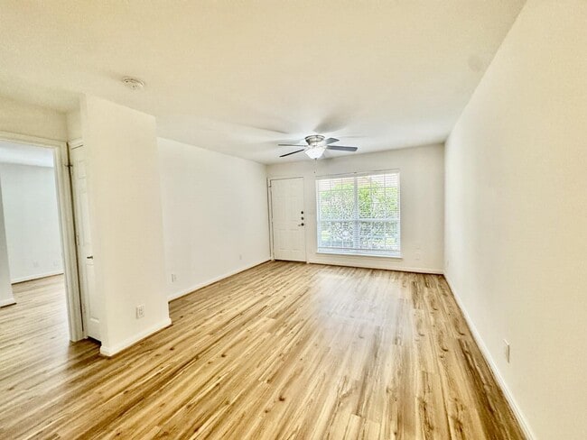 Photo - 1880 White Oak Dr Unit 107