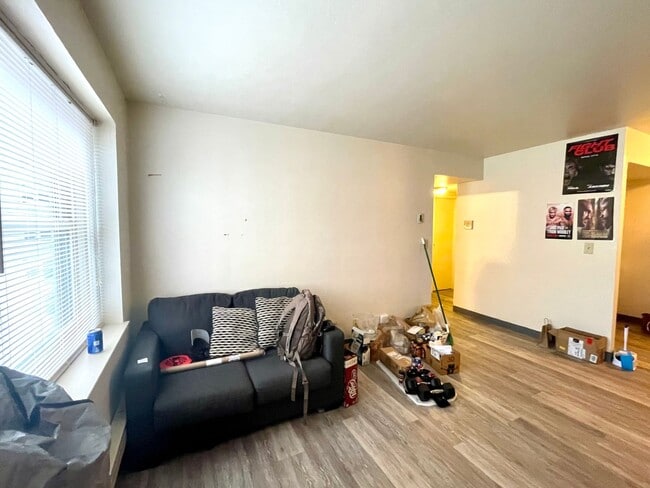 Photo - 1029 E Knapp St