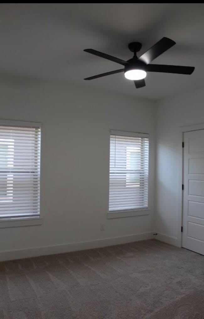 Photo - 1630 Davis Ave