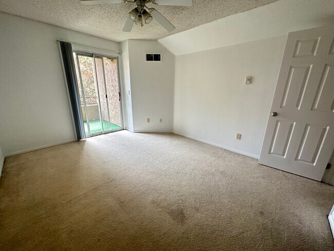 Photo - 3440 Lebon Dr Unit 4202