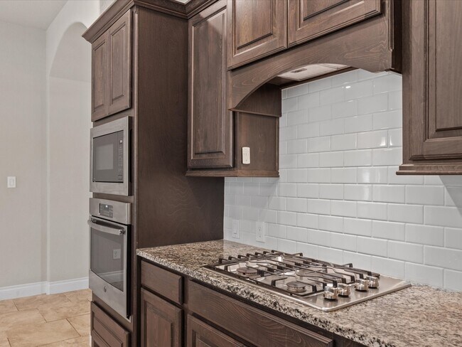 Photo - 2503 Elmwood Trl