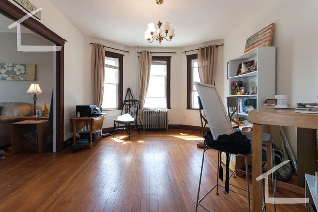 Huge 4 bed unit in Oak Square well below m... - Huge 4 bed unit in Oak Square well below m... House