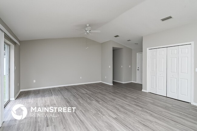 Photo - 734 Fox Lake Dr