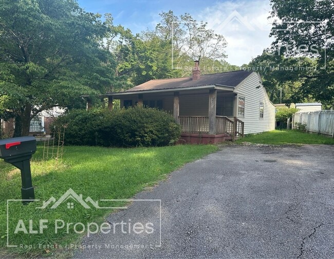 Building Photo - 2435 Westover Dr