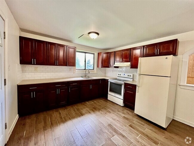 Building Photo - 15 Pearl St Unit 1 Rental