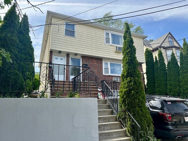 Photo - 34 Olcott St Apartments Unit A