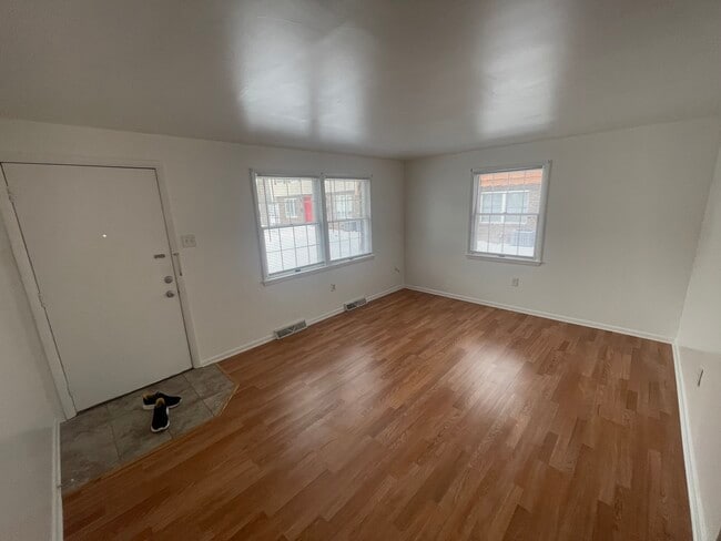 Photo - 908 Church St