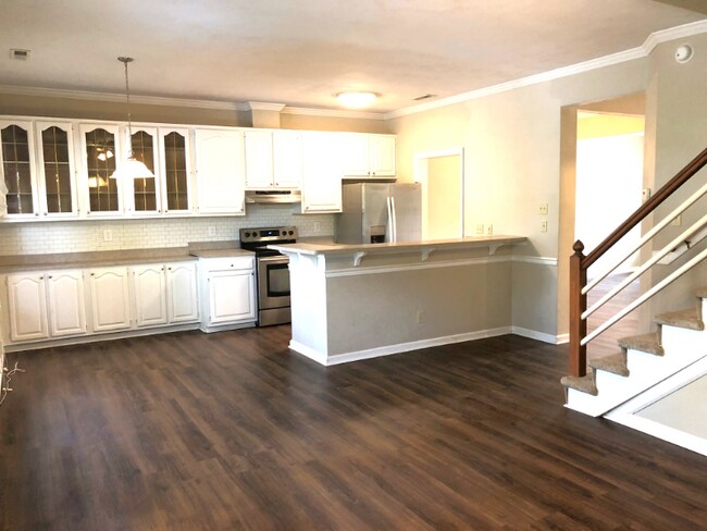 Photo - 608 Windmill Point