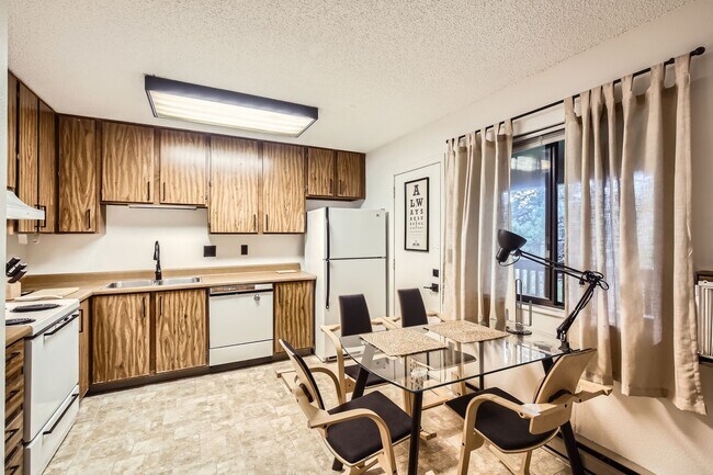 Photo - 925 Columbia Rd Unit 134