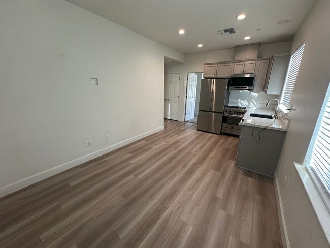Photo - 3012 Granger St