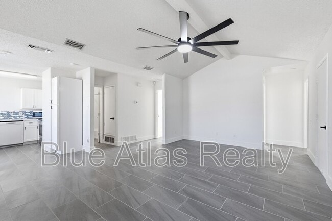Photo - 7124 Wagonwheel Rd