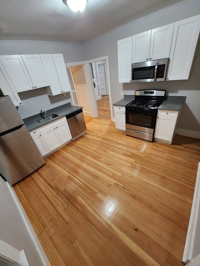 38 Bellevue St Unit 1