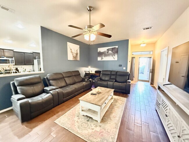 Photo - 9915 Lamar Ave