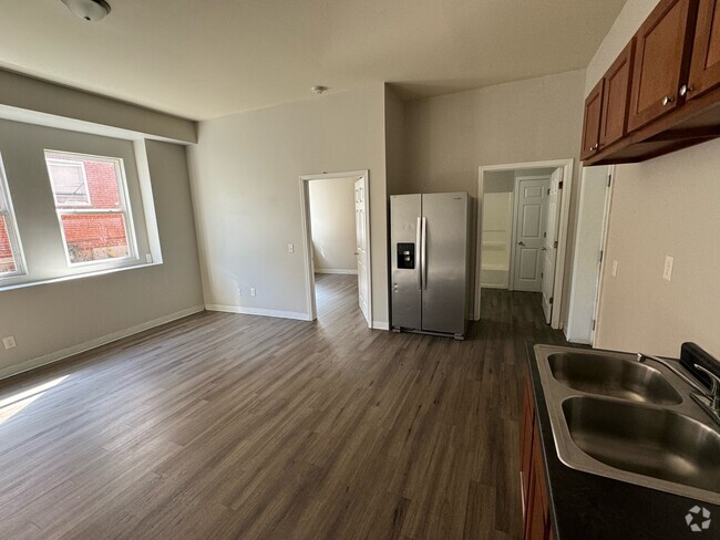 Building Photo - Roselawn Summit Apartments Unit 1BED