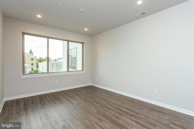 1227 N 7th St Unidad 3E