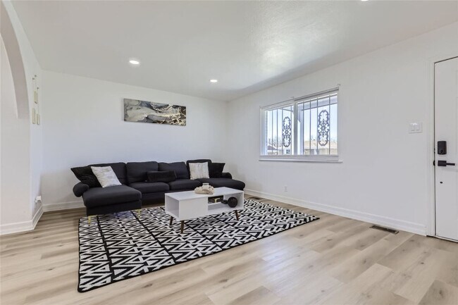 Photo - 5504 Troy St Unidad SI ID1604841P