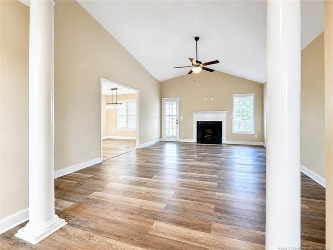 Photo - 1853 Ellie Ave