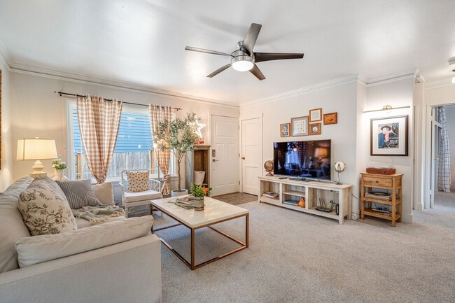 Photo - 4508 33rd Ave W Unidad ID1035996P