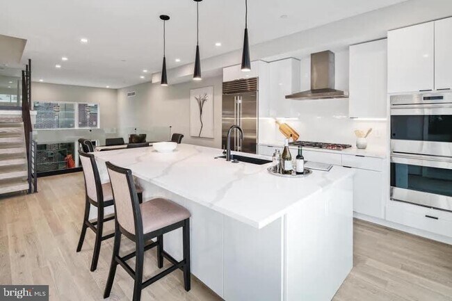Photo - 2102 Kimball St Townhome
