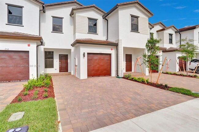 Photo - 252 SW 159th Terrace House