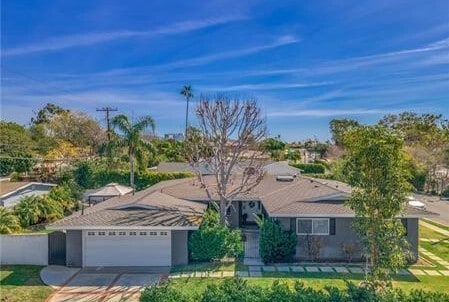 Building Photo - 2112 Dover Dr