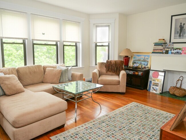 90 Browne St Unit 1