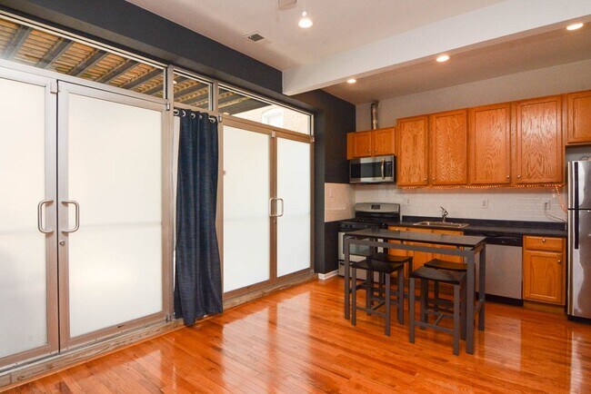 Photo - 1448 W Blackhawk St Unit J08P