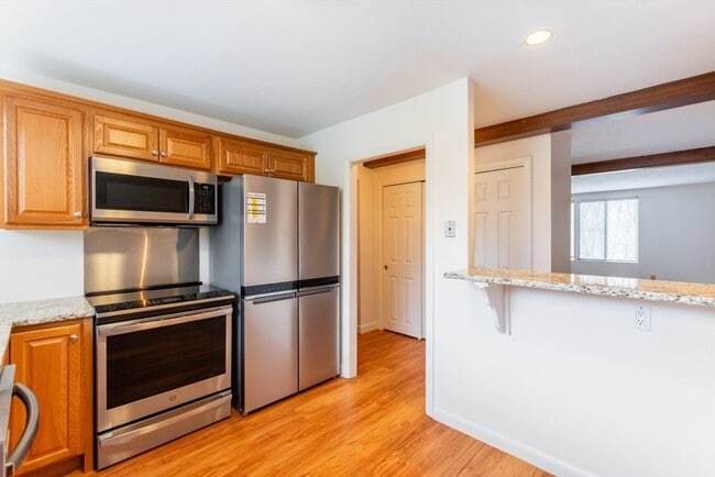 Photo - 8 Longwood Dr Unit 4