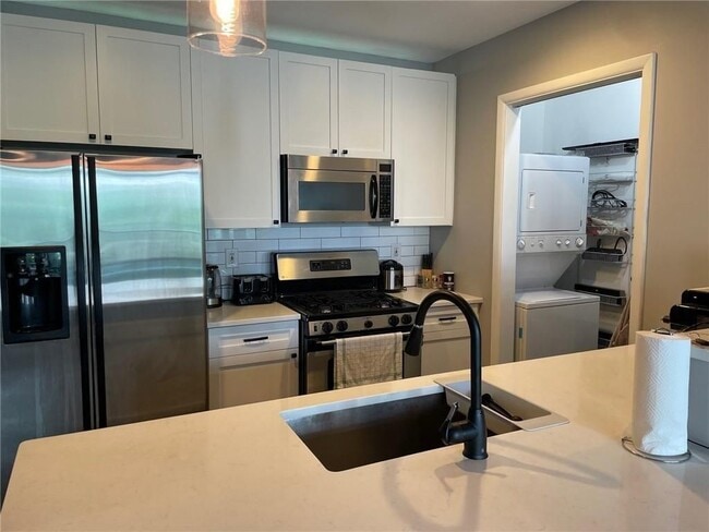 Photo - 845 Spring St NW Unidad 213