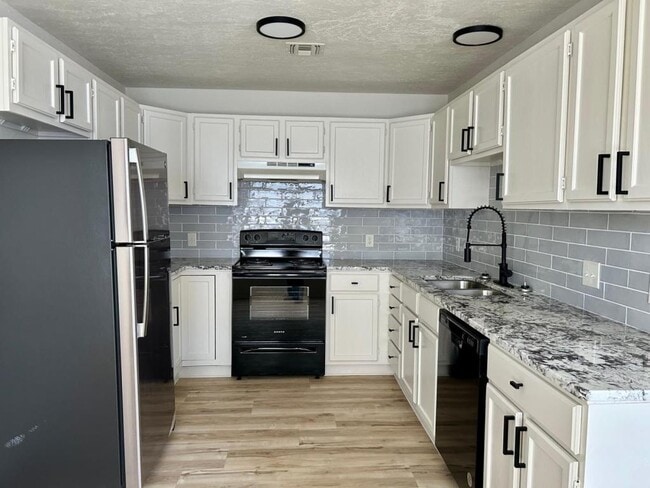 Photo - 1214 NW Columbia Ave